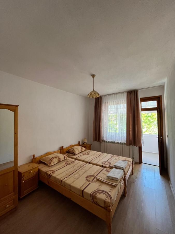 "Калоянови" Hotel Tsarevo Ngoại thất bức ảnh